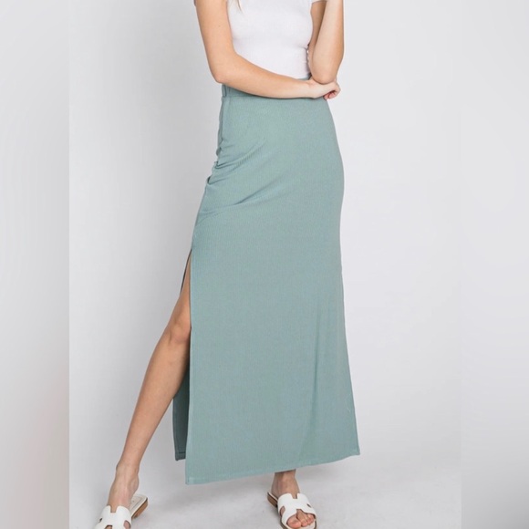 Spring/Summer Maxi Skirt Bundle (Max Studio, etc.) - Picture 8 of 8